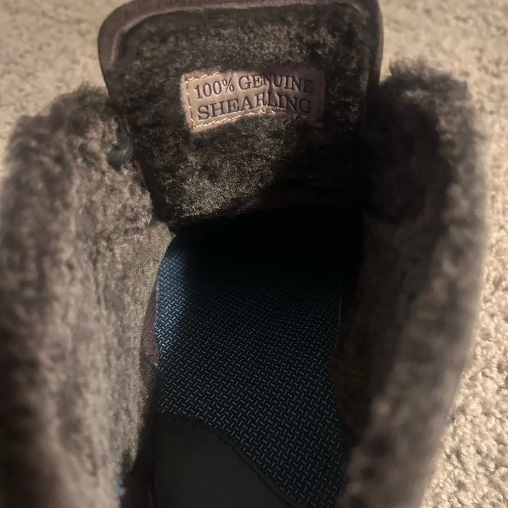 Johnston and Murphy Chukka Boot with Shearling Inner - Picture 4 of 5